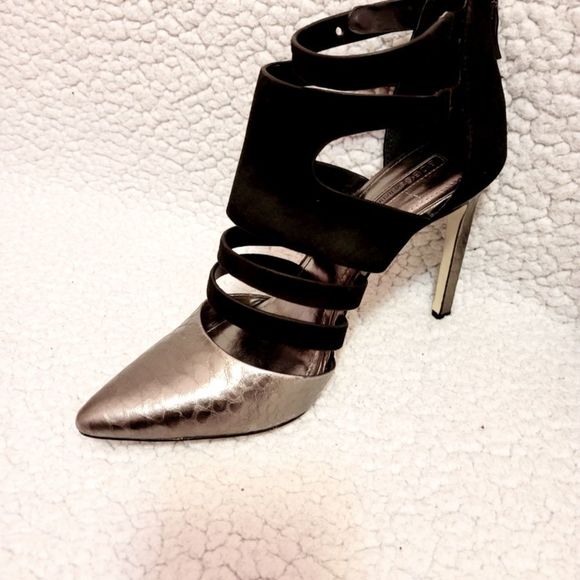BCBGeneration Canon Heel in Silver and Black - Picture 5 of 10